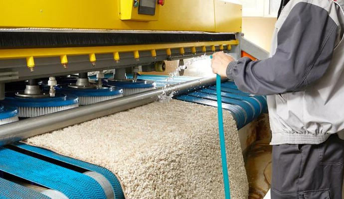 Machine cleaning rug