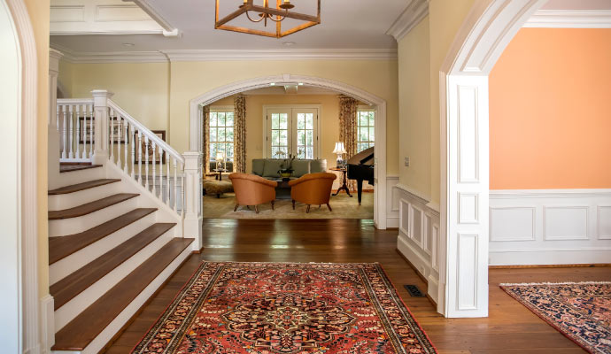 A Rug placed on house floor