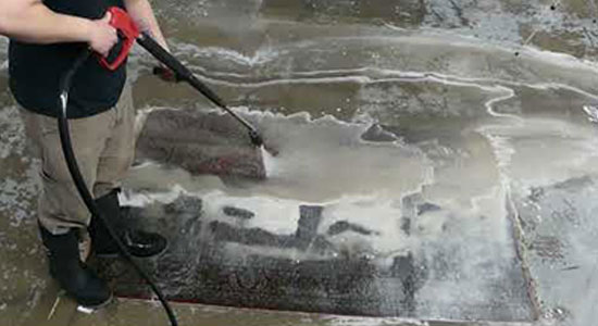 Satisfying Cleaning of a Filthy Silk Rug